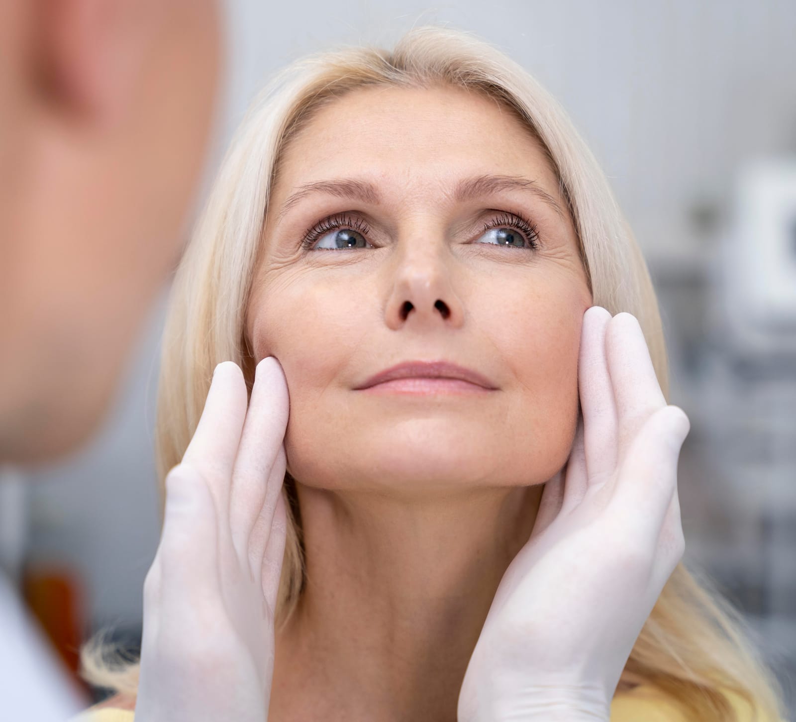 Biorivitalizzazione e Filler di Acido Ialuronico: Differenze e quale scegliere